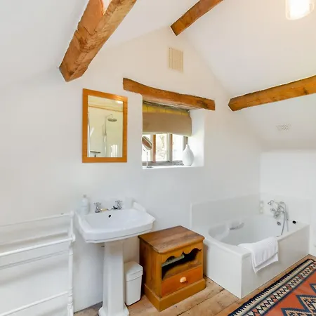 Thwaite Bridge Houseconiston * Coniston