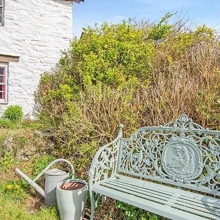 Thwaite Bridge Houseconiston * Coniston